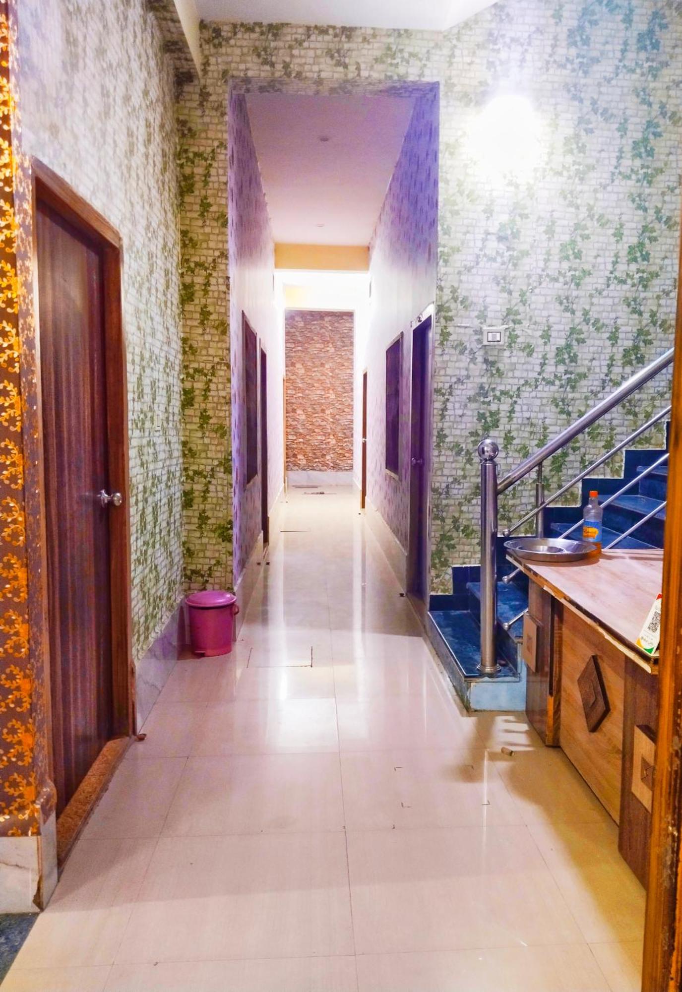 Balaji Homestay Mathura In Vrindavan Zewnętrze zdjęcie
