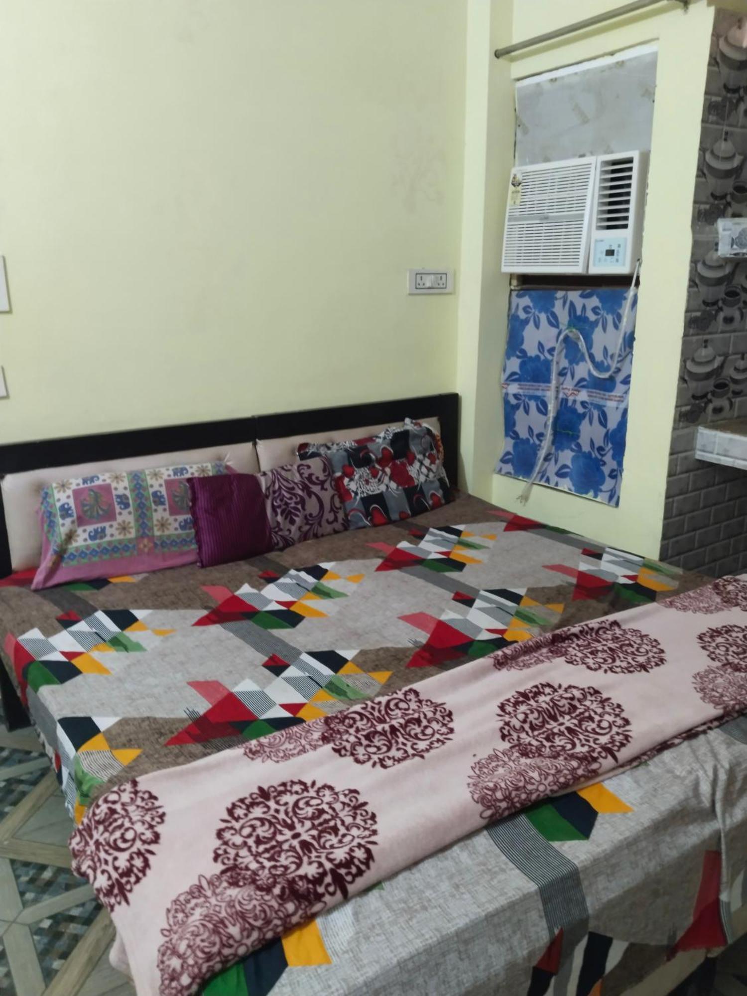 Balaji Homestay Mathura In Vrindavan Zewnętrze zdjęcie