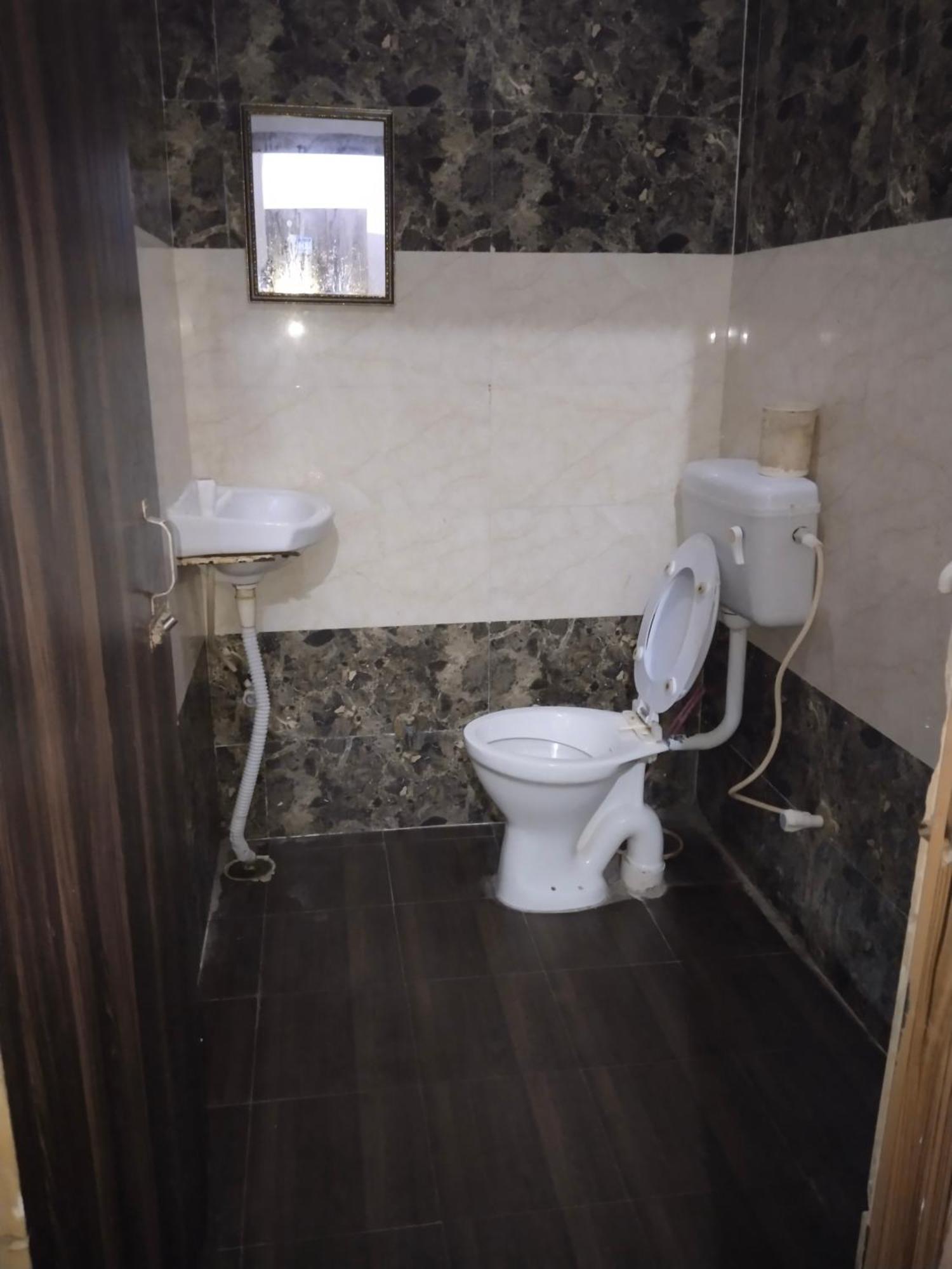 Balaji Homestay Mathura In Vrindavan Zewnętrze zdjęcie