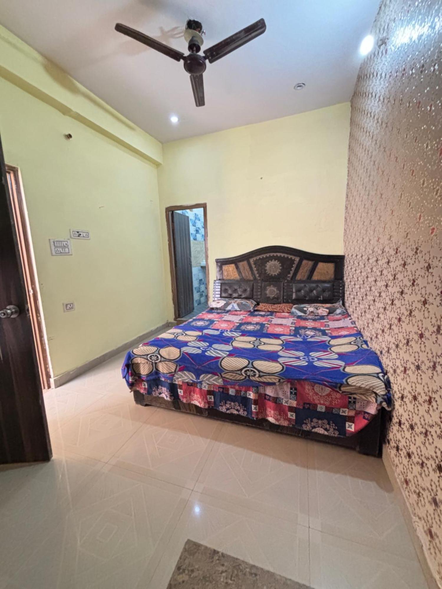 Balaji Homestay Mathura In Vrindavan Zewnętrze zdjęcie
