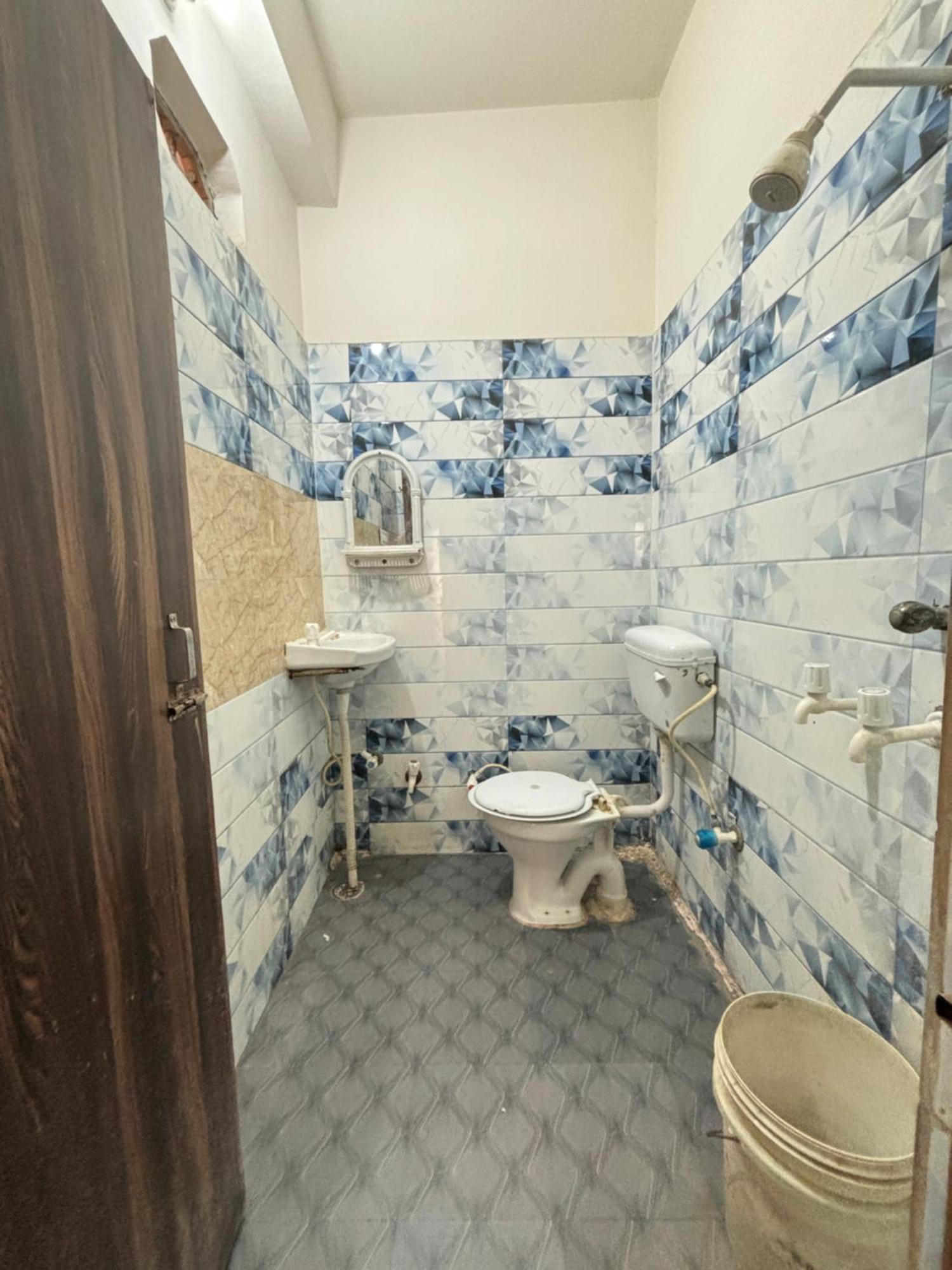 Balaji Homestay Mathura In Vrindavan Zewnętrze zdjęcie