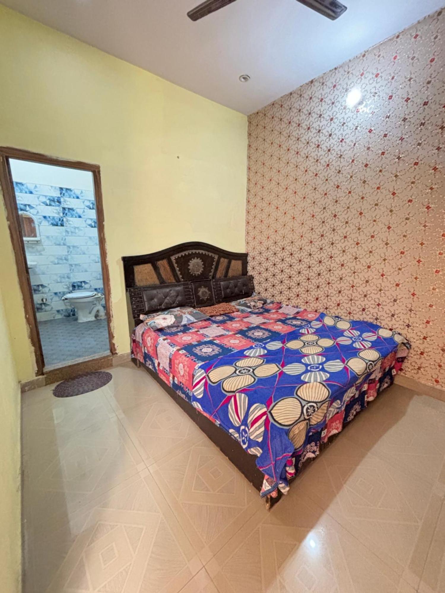 Balaji Homestay Mathura In Vrindavan Zewnętrze zdjęcie