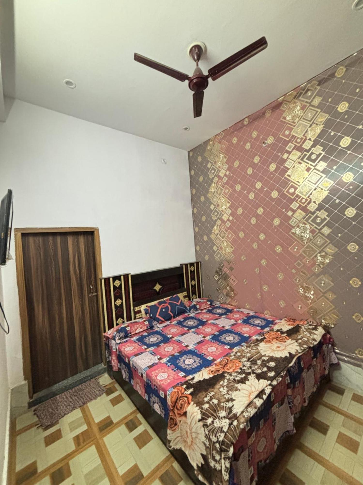 Balaji Homestay Mathura In Vrindavan Zewnętrze zdjęcie